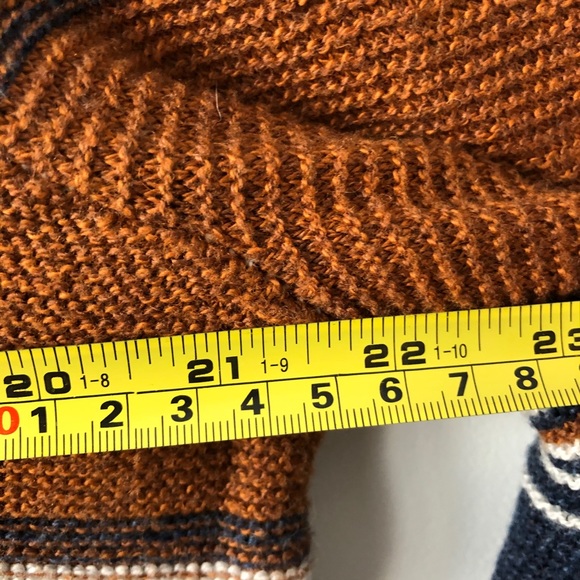 AE sweater Spring or Fall trendy popular casual M - Picture 7 of 8